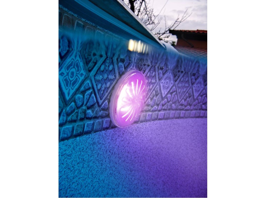 ΦΩΤΑ ΓΙΑ ΥΠΕΡΓΕΙΕΣ ΠΙΣΙΝΕΣ ΜΕ ΕΓΧΡΩΜΑ LED