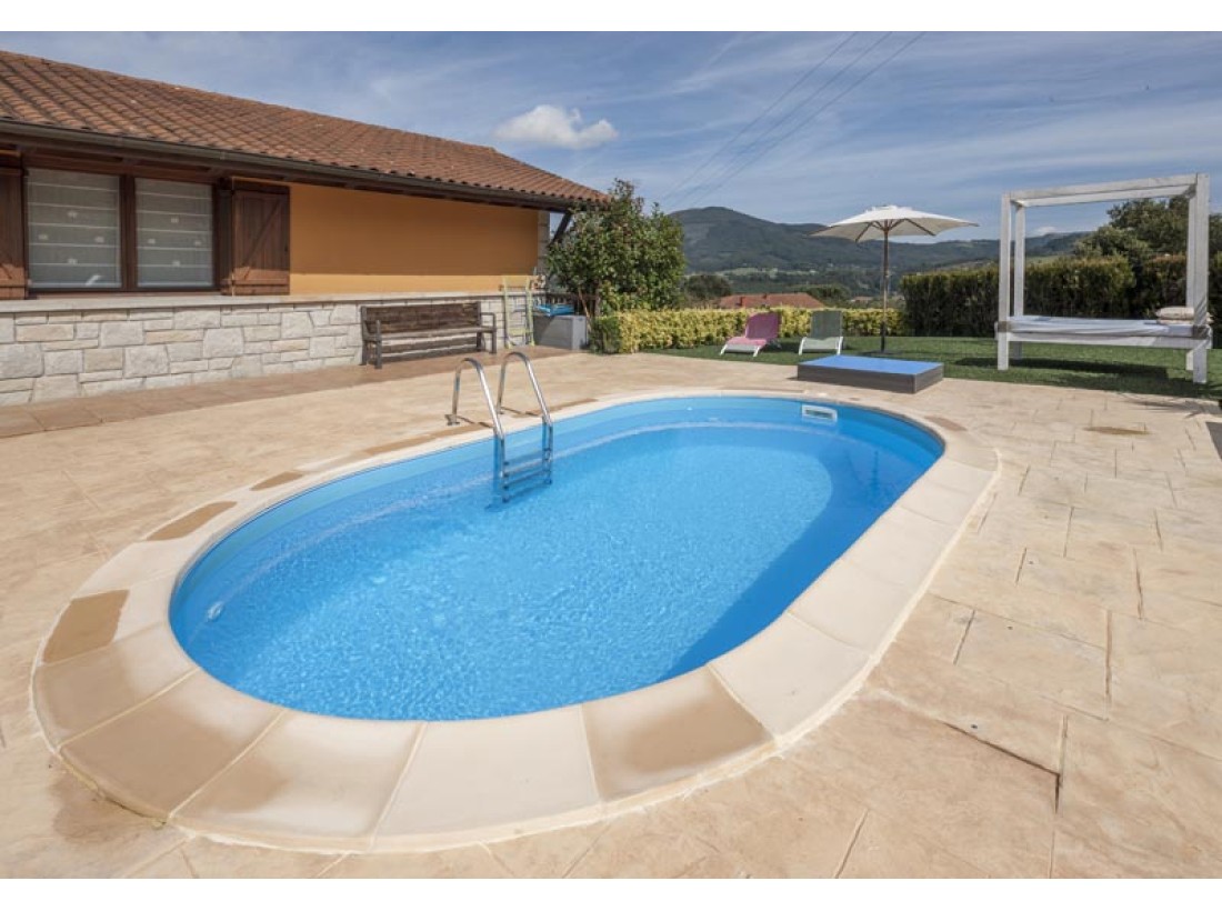 ΠΙΣΙΝΑ ΕΔΑΦΟΥΣ ΑΠΟ ΧΑΛΥΒΑ MADAGASCAR ΟΒΑΛ 5,00Χ3,00μ.