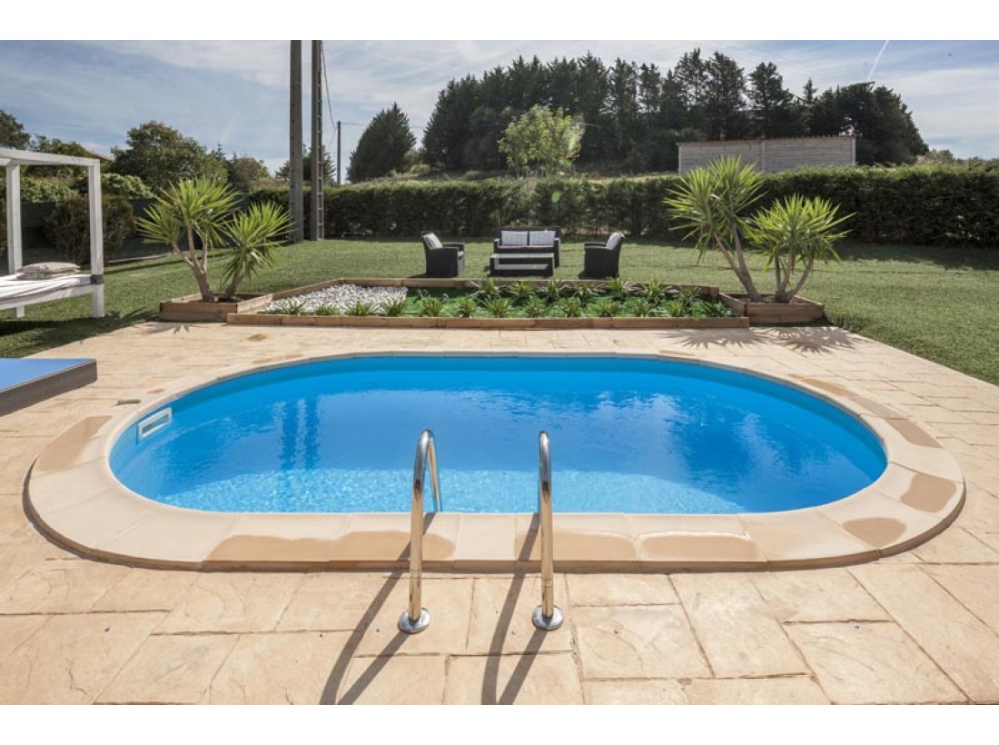 ΠΙΣΙΝΑ ΕΔΑΦΟΥΣ ΑΠΟ ΧΑΛΥΒΑ MADAGASCAR ΟΒΑΛ 6,00Χ3,20μ.