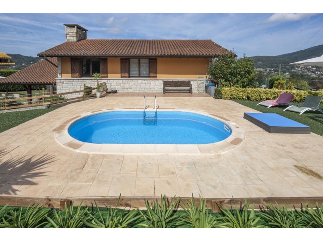 ΠΙΣΙΝΑ ΕΔΑΦΟΥΣ ΑΠΟ ΧΑΛΥΒΑ MADAGASCAR ΟΒΑΛ 7,00Χ3,20μ.